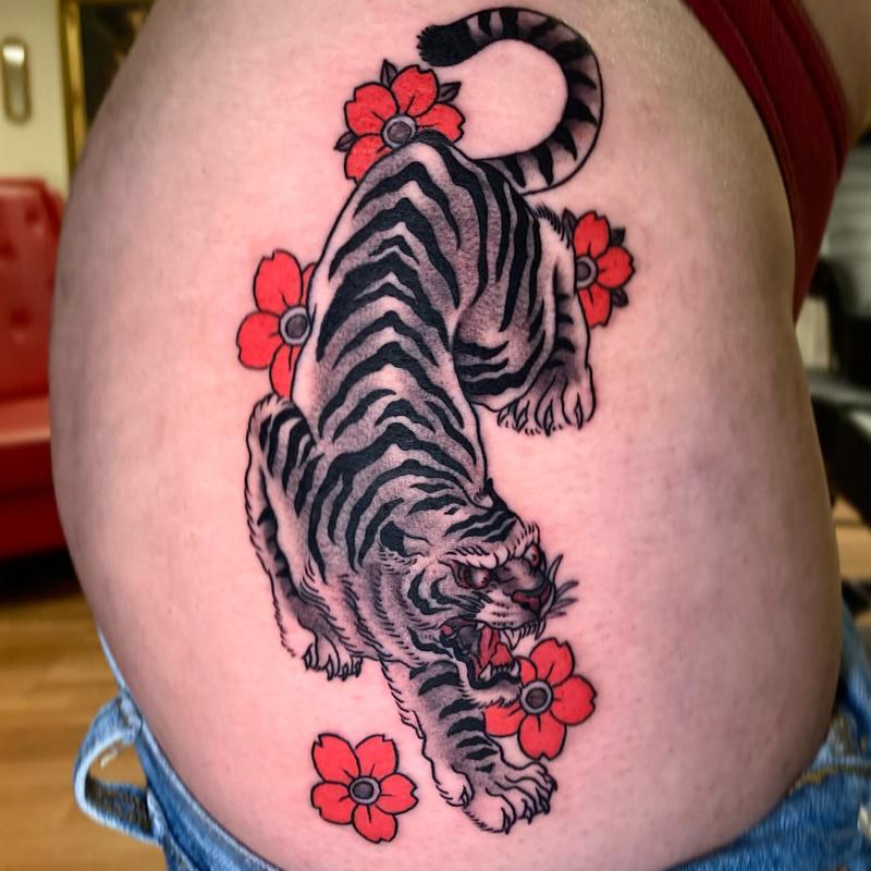 Flowery Female Japanese Tiger Tattoo 1