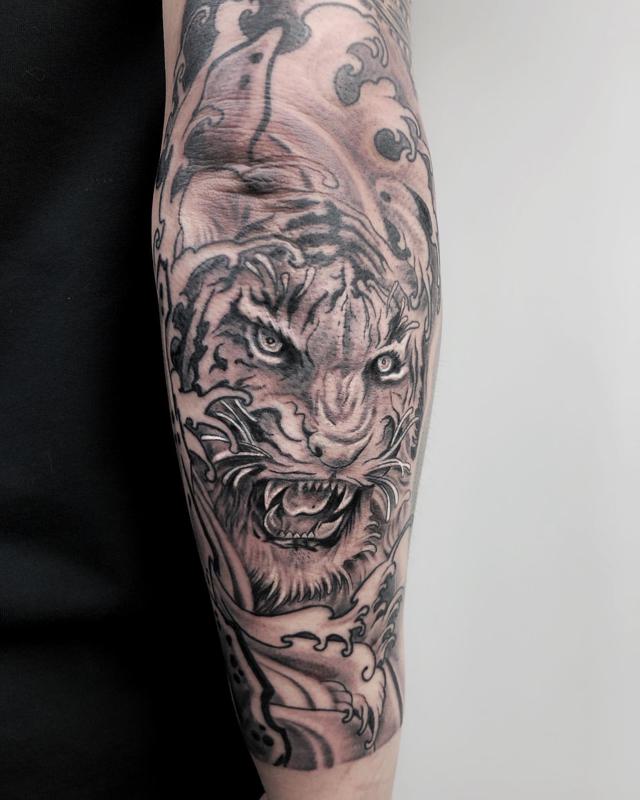 Gray and Black Japanese Tiger Tattoo 2