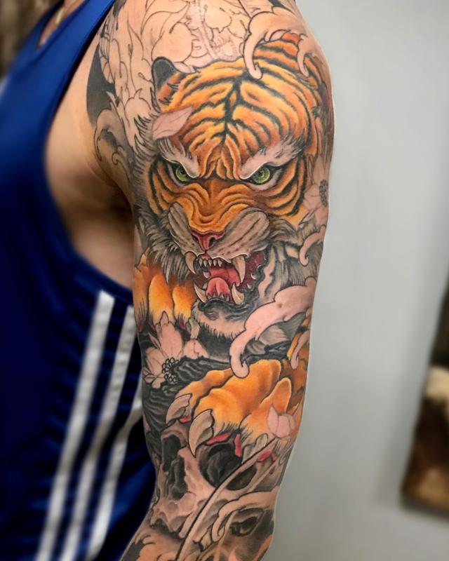 Scary Claws Out Japanese Tiger Tattoo 1