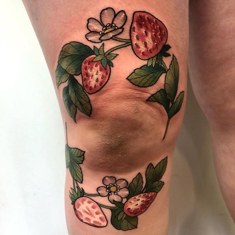 𝕿𝕷𝕮 𝕿𝖆𝖙𝖙𝖔𝖔 𝖆𝖓𝖉 𝕻𝖎𝖊𝖗𝖈𝖎𝖓𝖌 on Twitter Traditional purple  rose on the knee tattooed by SimonJBlay  KneeTattoo  TraditionalTattoos TradWorker TLCTattoo TwickenhamTattoo UKTTA  TattooShop RoseTattoo httpstcoZj91uKzFzX 