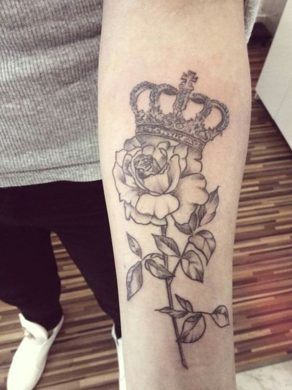 Crown with Roses Tattoo 3