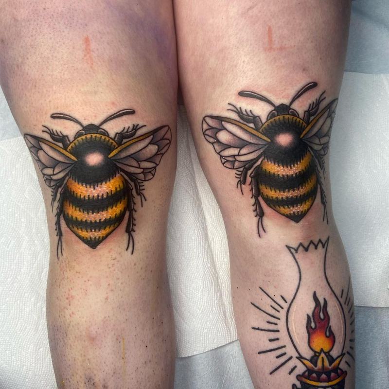 Honeybee Unique Knee Tattoos for Ladies 3