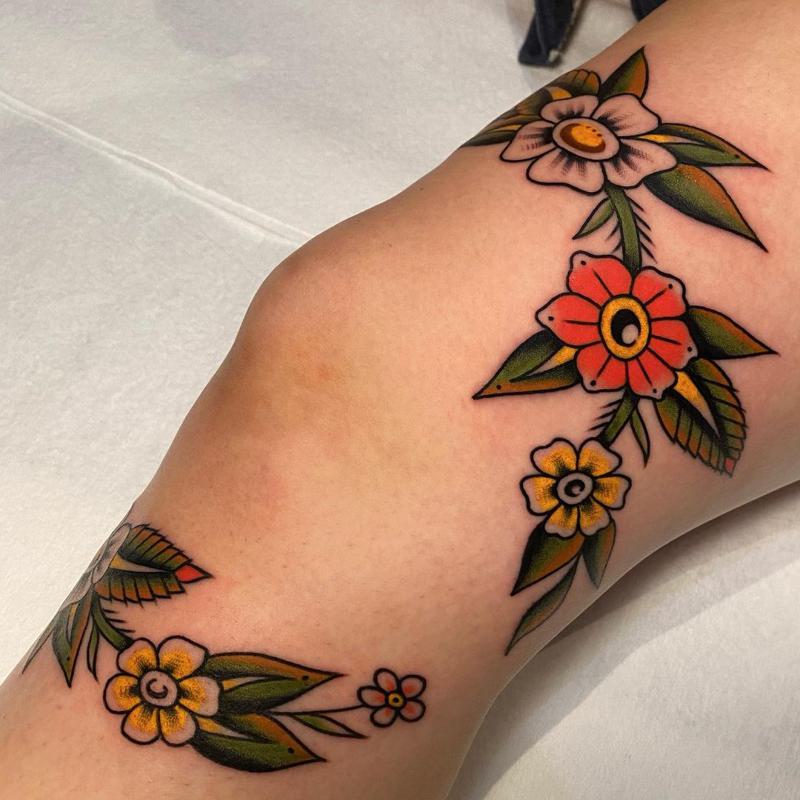 Kneecap Flower Frame Tattoos for Females 1