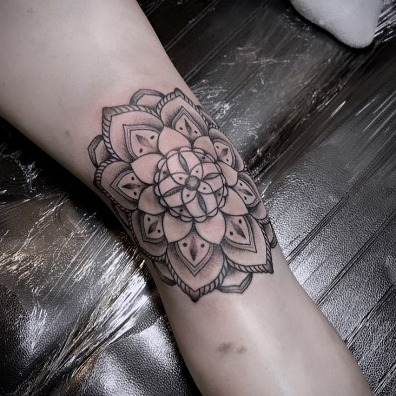 mandala knee tattoo spiritual designs  Round the World Magazine