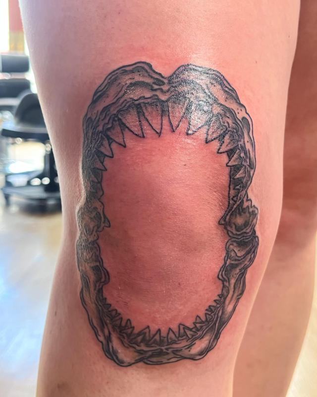 Shark Jaw Knee Tattoo 1