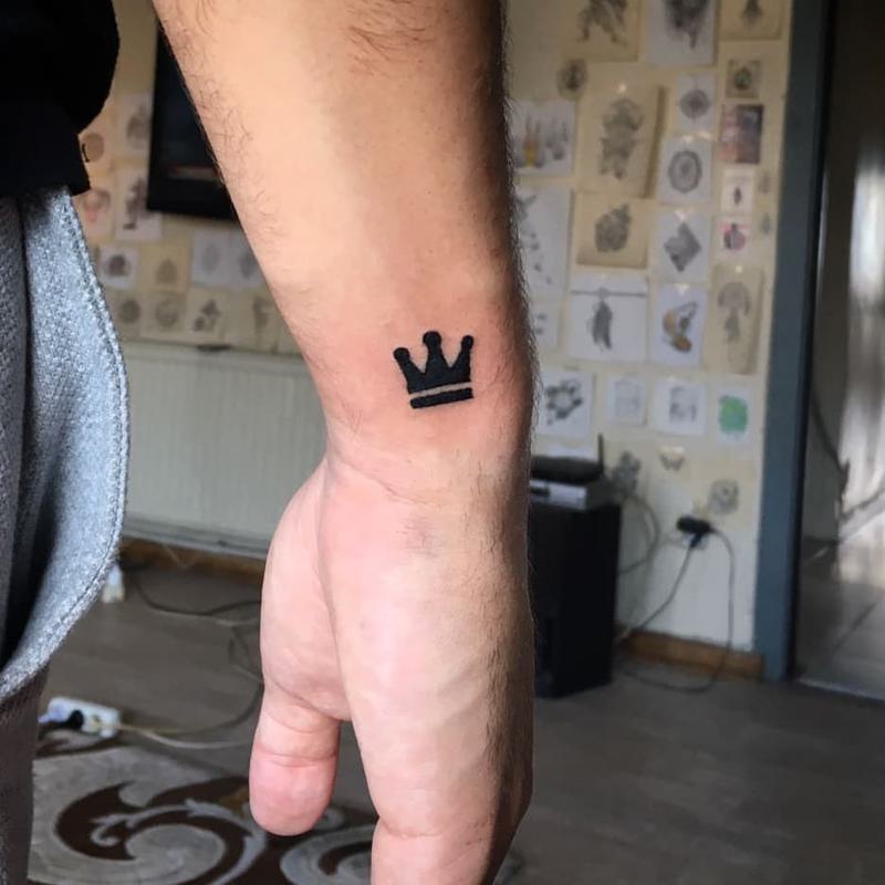 Simple Crown Tattoo 4