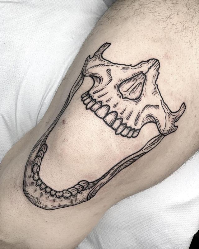 Skull Knee Tattoo 2