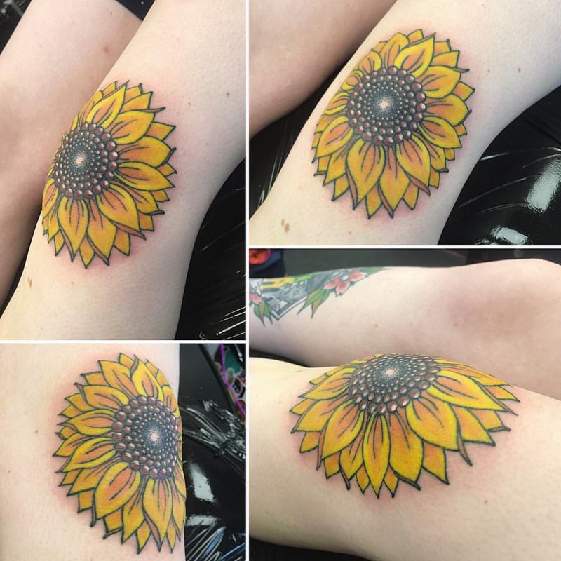 Sunflower Pretty Knee Tattoos for Ladies 3