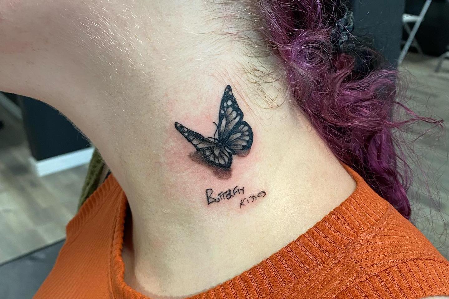 Tattoo uploaded by Bahadır Cem Börekcioğlu • Minimal Wave instagram:  @karincatattoo #minimaltattoo #smalltattoo #wave #tattoo #necktattoo #dövme  #istanbul #turkey #tattooartist • Tattoodo