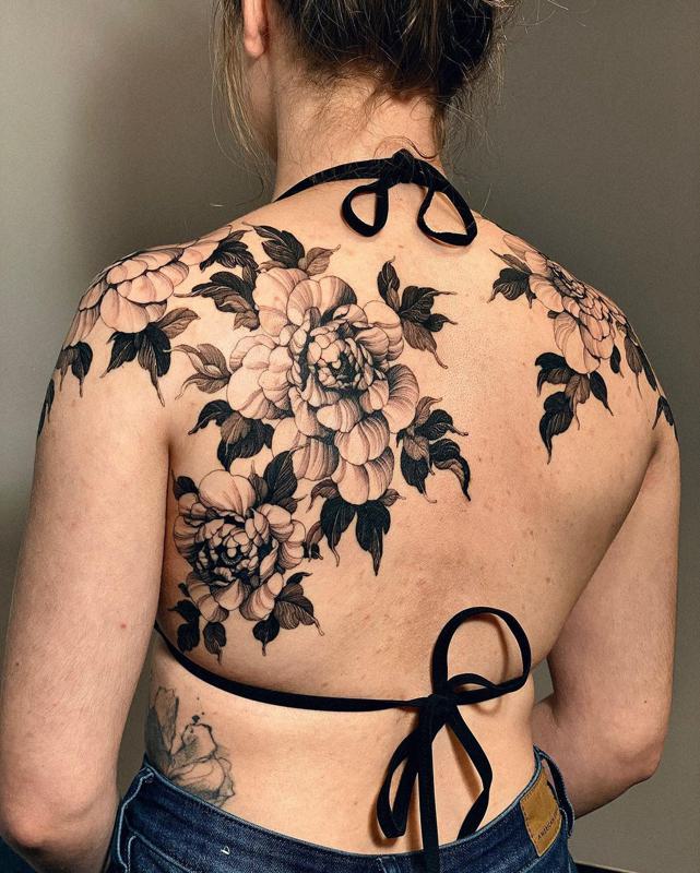 Back Shoulder Tattoos for Women 1