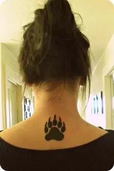 Bear Paw on The Neck 1