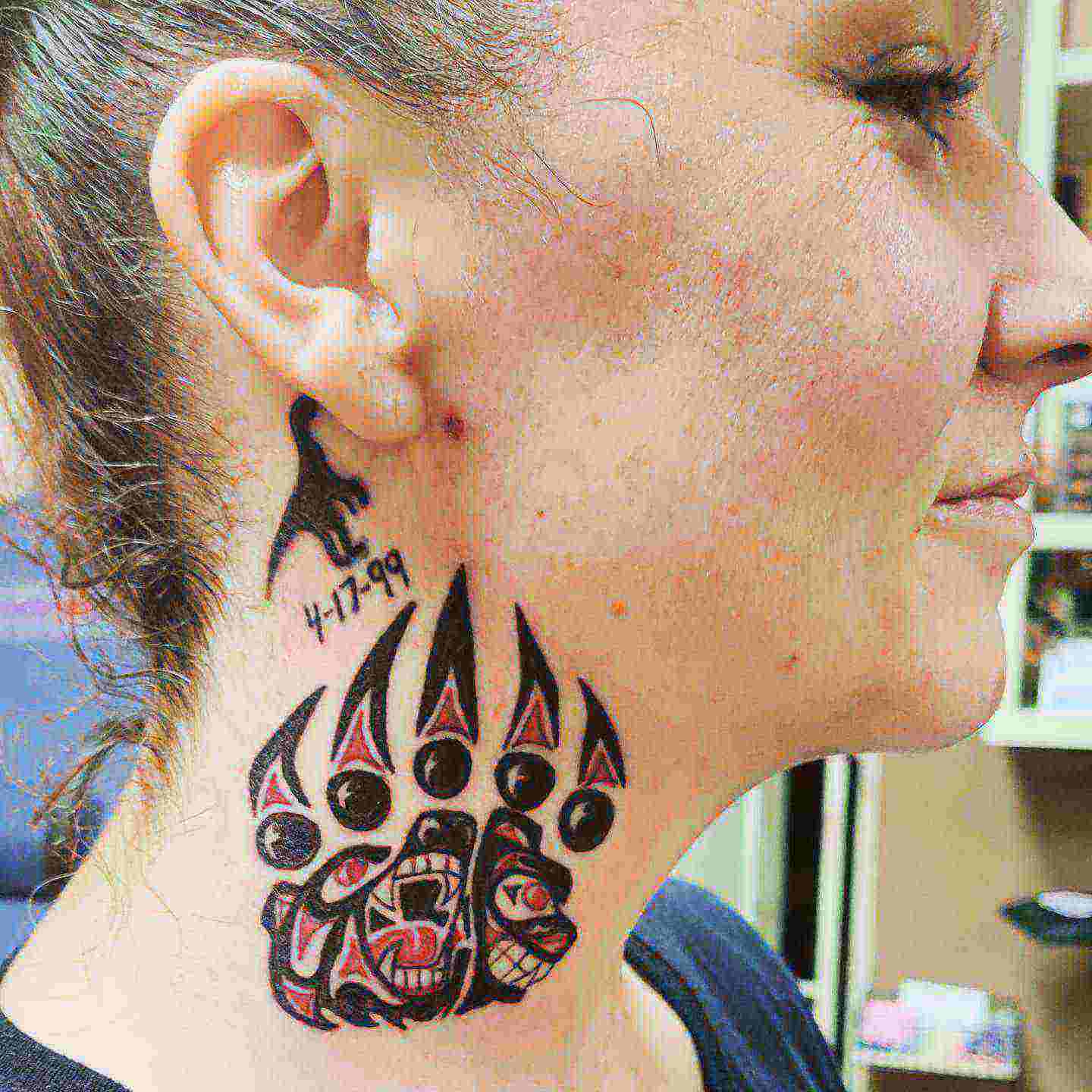 Bear Paw on The Neck 2