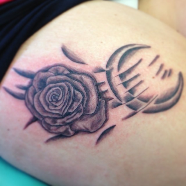 Black Rose Thigh Tattoo 4