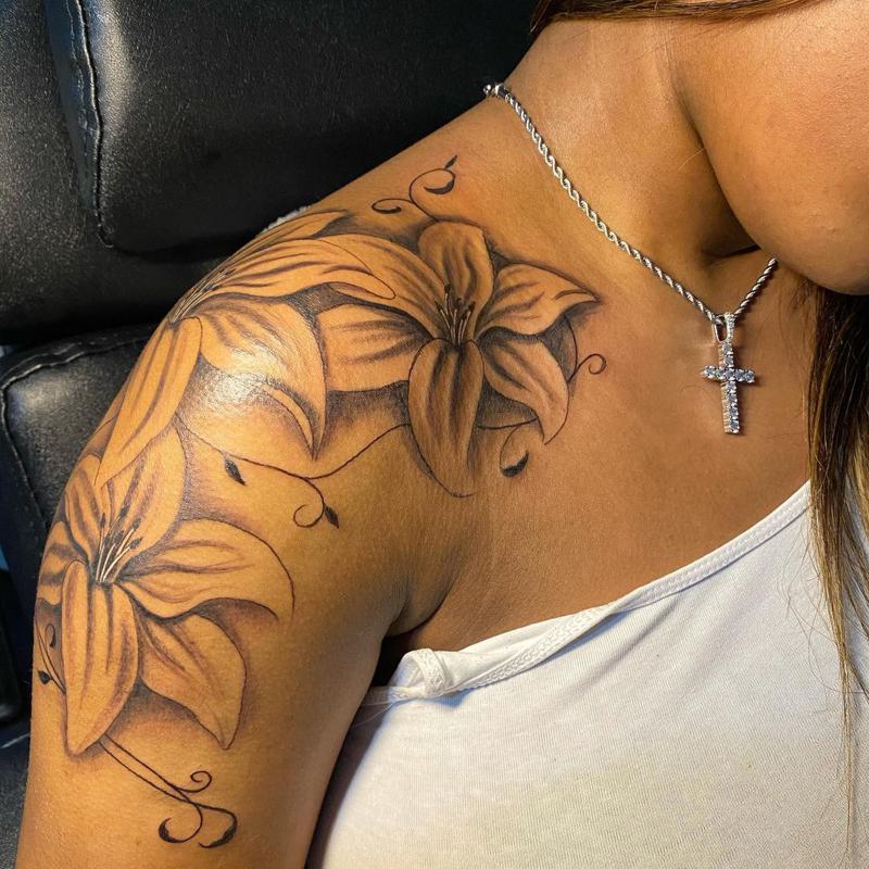 Feminine Flower Shoulder Tattoo 5