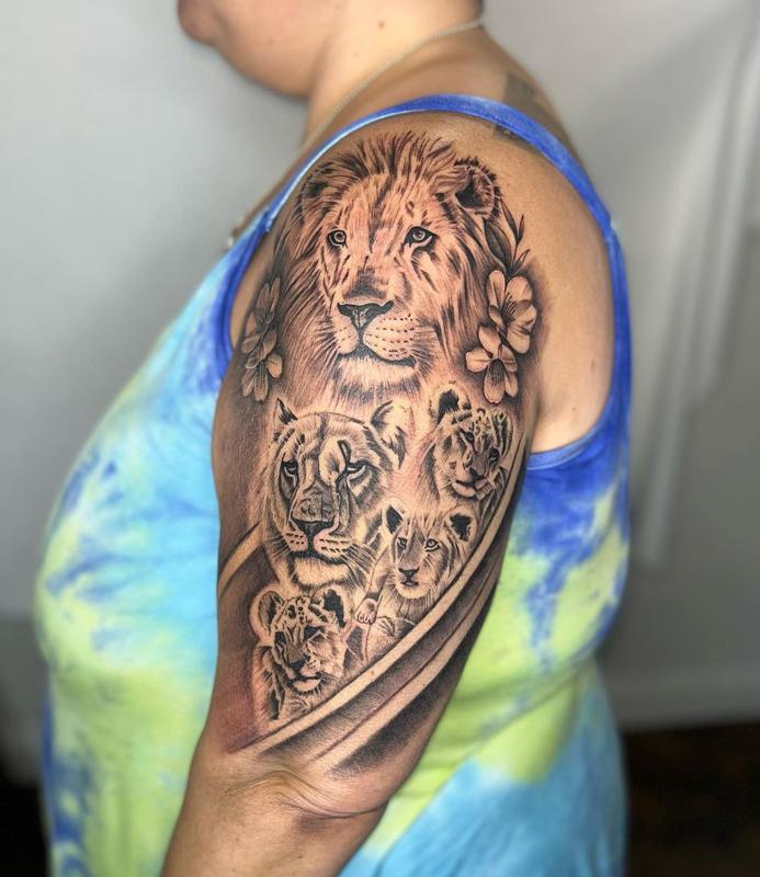 Lion Shoulder Tattoo for Women 1