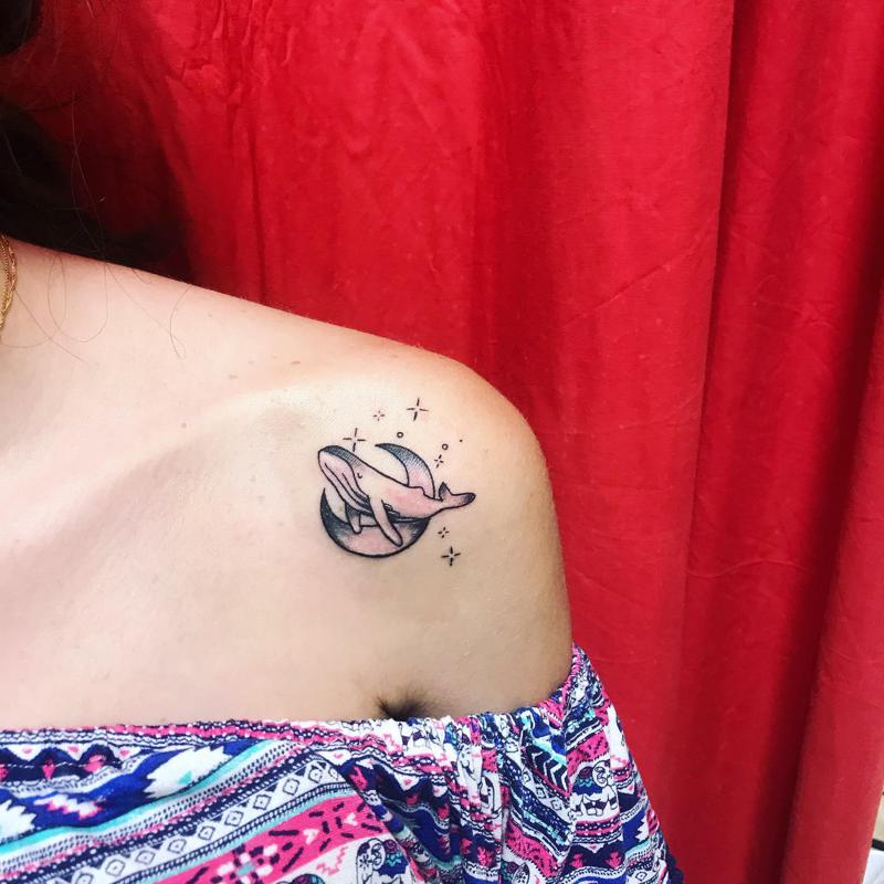 Pretty Shoulder Tattoos 3