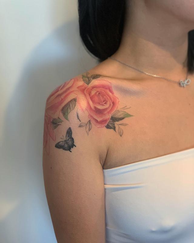 Rose Shoulder Tattoos Female 1