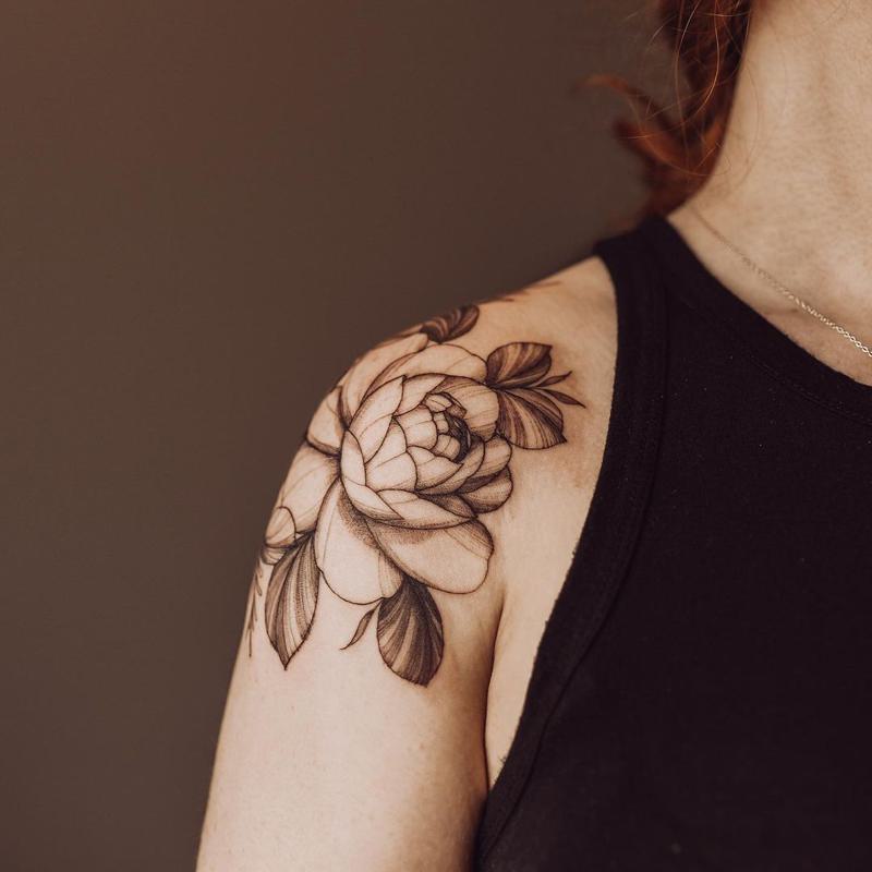 77 Beautiful Flower Tattoo Ideas and their Symbolism